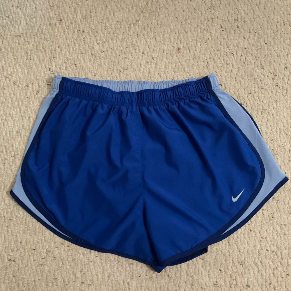 Nike Shorts (women)